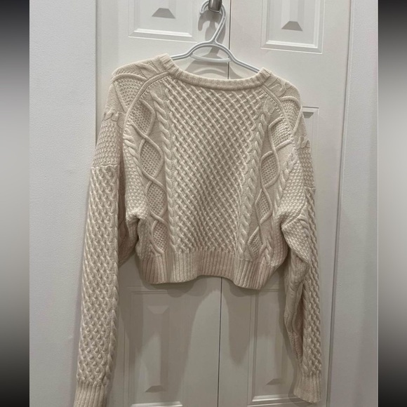 Aritzia Sunday Best Peggy Cropped Sweater (Small, Whisper White) - Picture 3 of 9